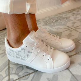 Sneakers bow white