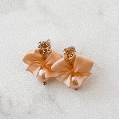 Handmade Pearl Bow Earrings peach